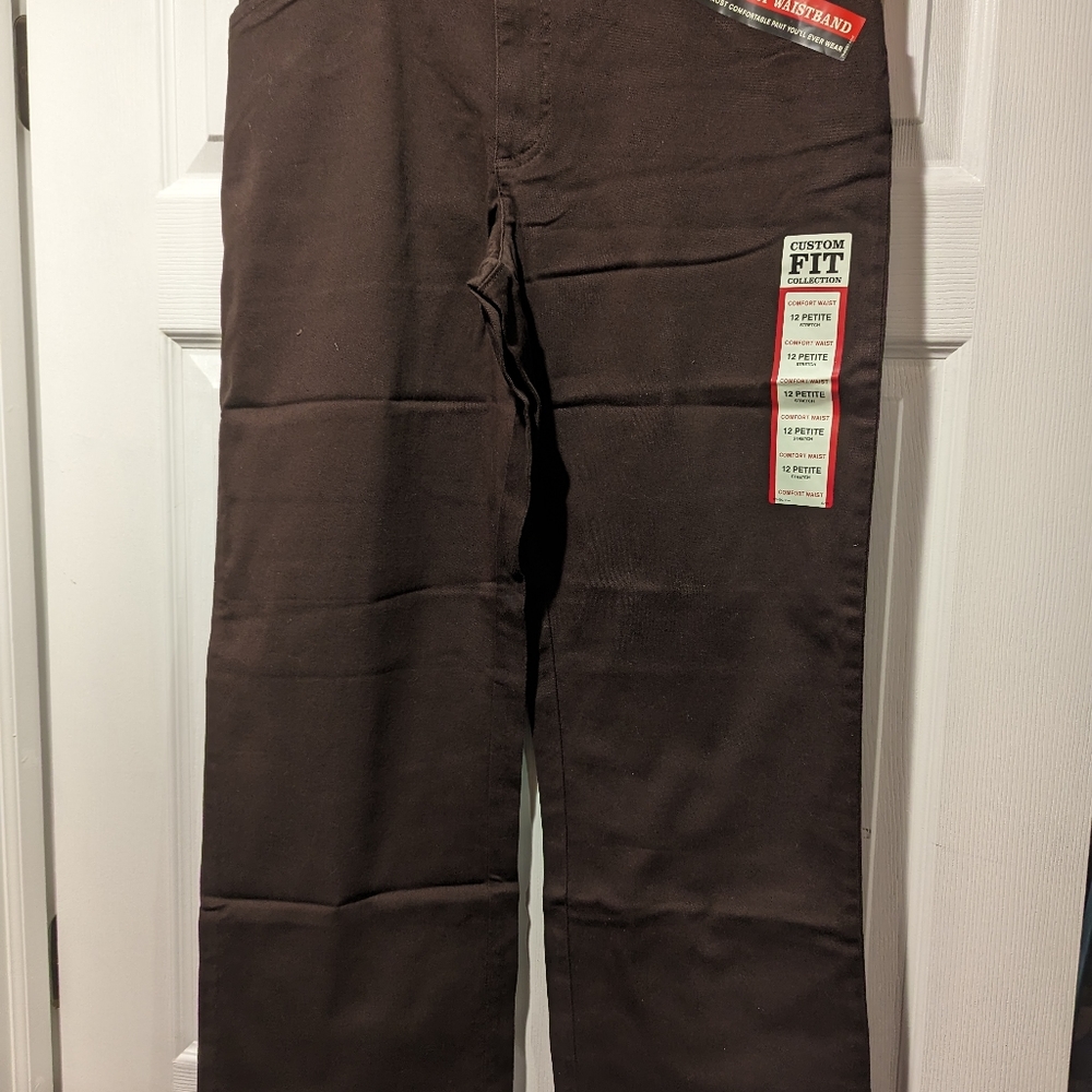 NEW Lee Comfort Fit Straight Leg Pants 12P Petite Stretch Brown Straight Leg NWT